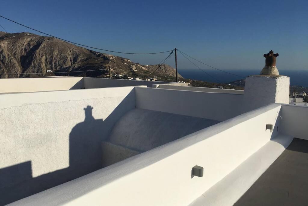 Santorini Folia Cave House With Jacuzzi Villa Pyrgos Kallistis Exterior photo
